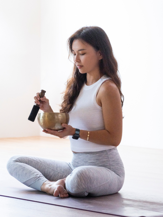 흐르다야 요가 - 모나